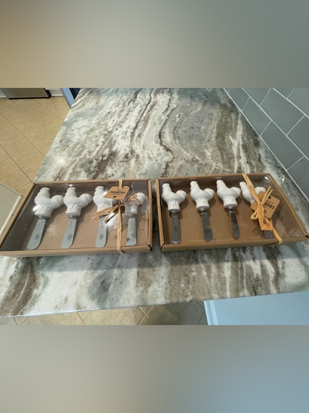 Set of Rooster Ceramic-Handle Butter Spreaders in White -  8 Pieces - Picture 7 of 8